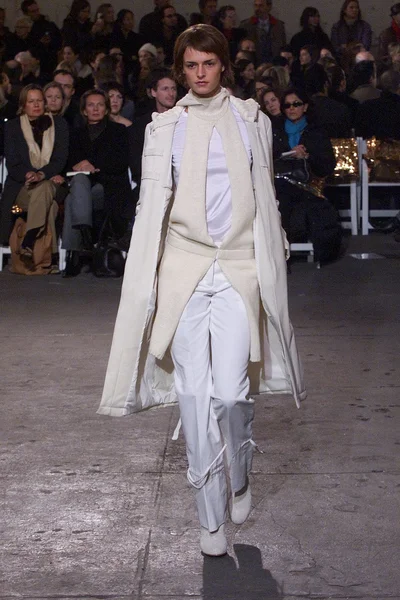 Look 49